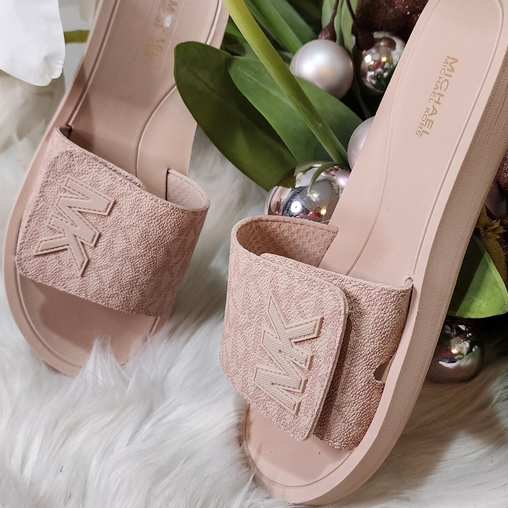 Michael Kors Soft PINKStrappy Slides Brand New - Picture 3 of 8